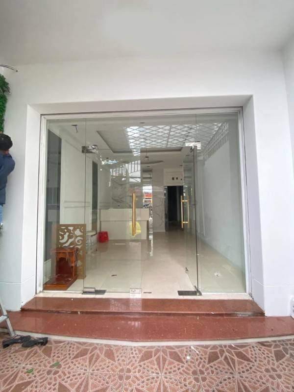 Cho thuê mặt Bằng Đường Hẻm lớn Tôn Thất Tùng, P. Bến Thành, Quận 1
